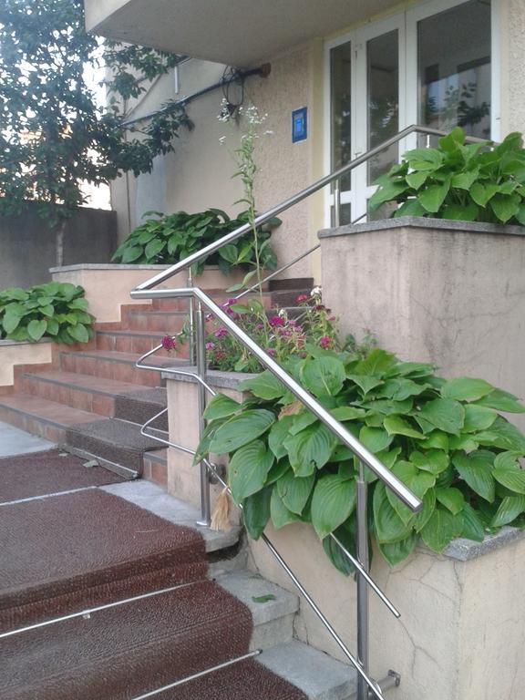 39 A Bucarest